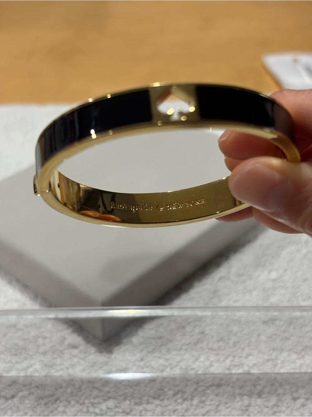 Lot of 3 kate spade and Tory Burch bangles - Picture 13 of 15